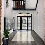 Underground Level Studio Close To The Market Square In Poznan By Noclegi Renters