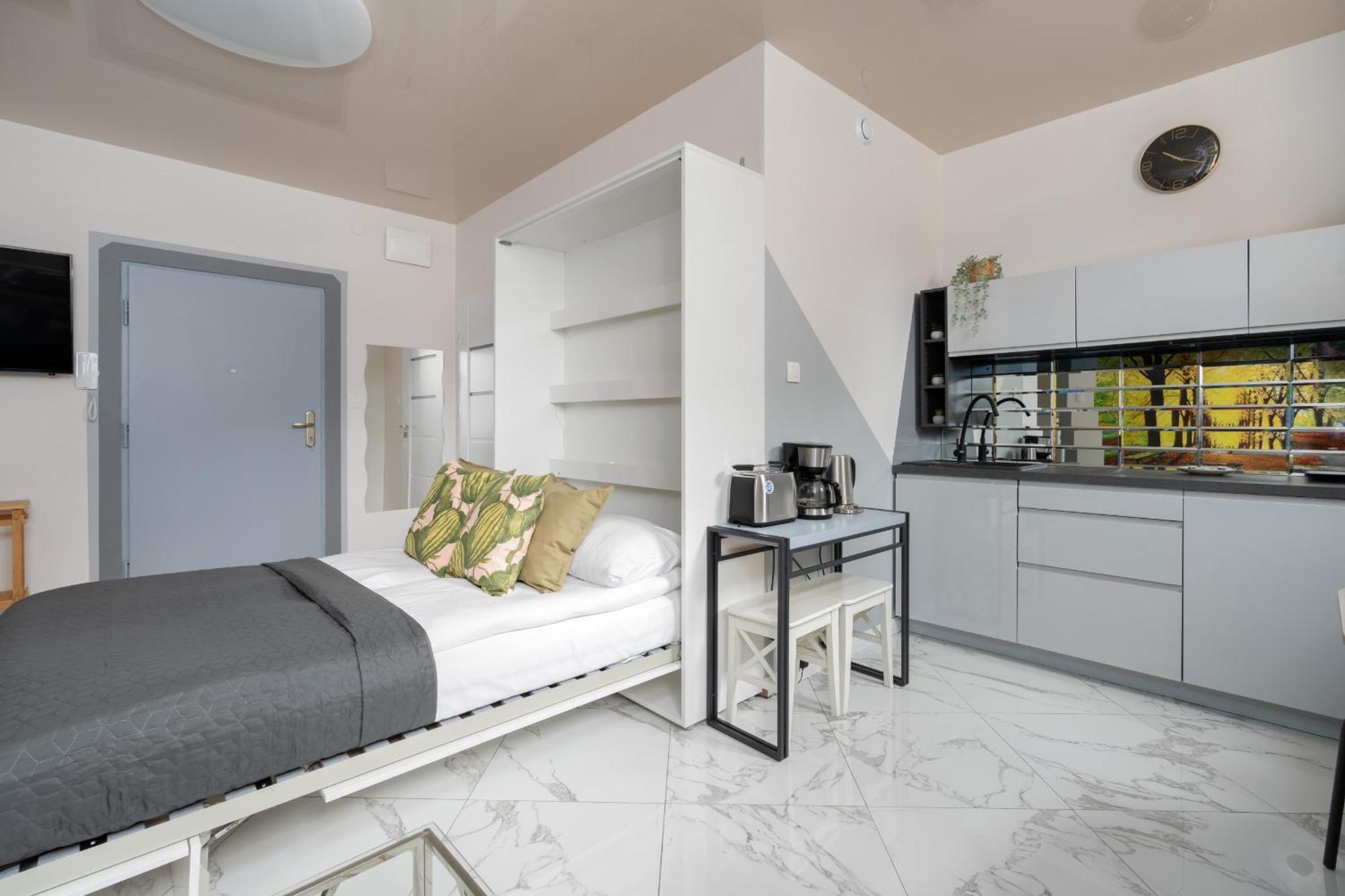 Underground Level Close To The Market Square In By Renters Poznan