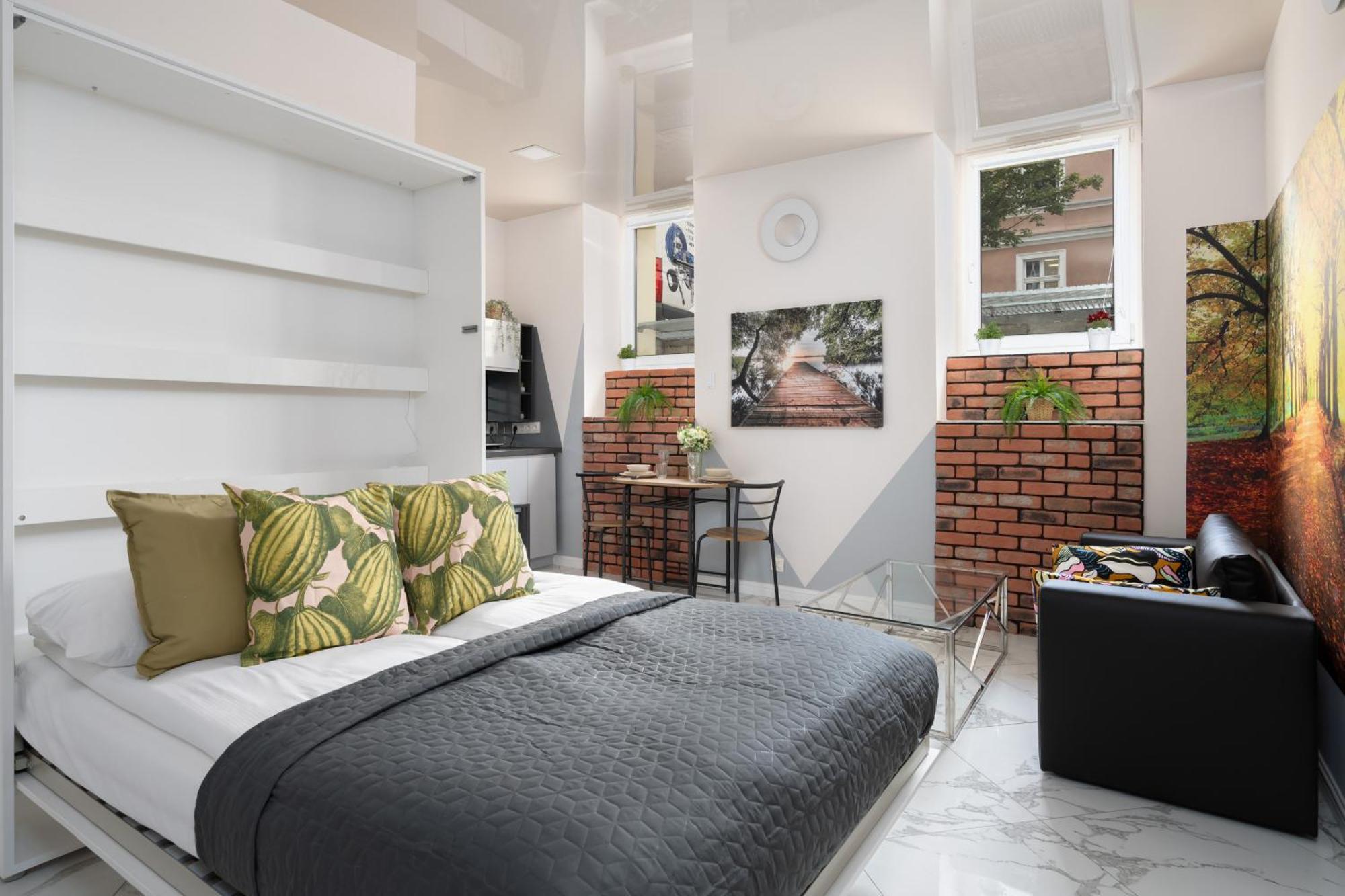 Underground Level Close To The Market Square In By Renters *